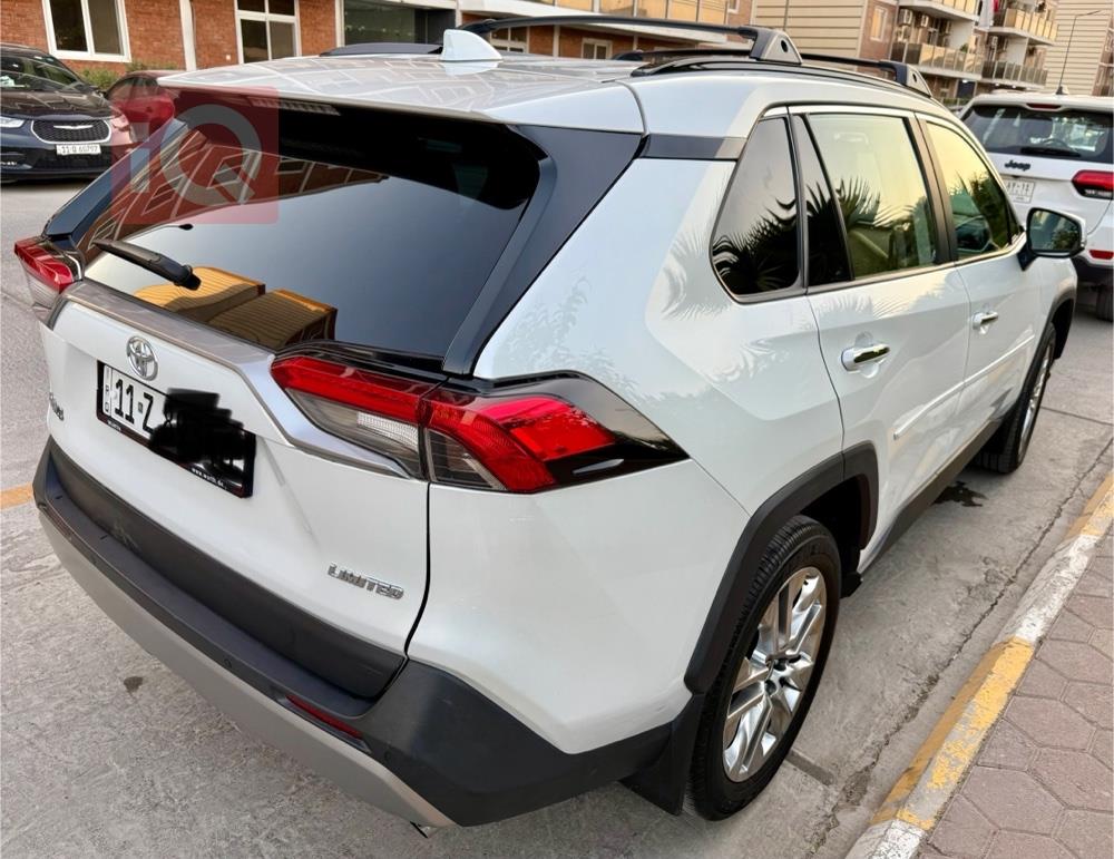 تويوتا راف 4